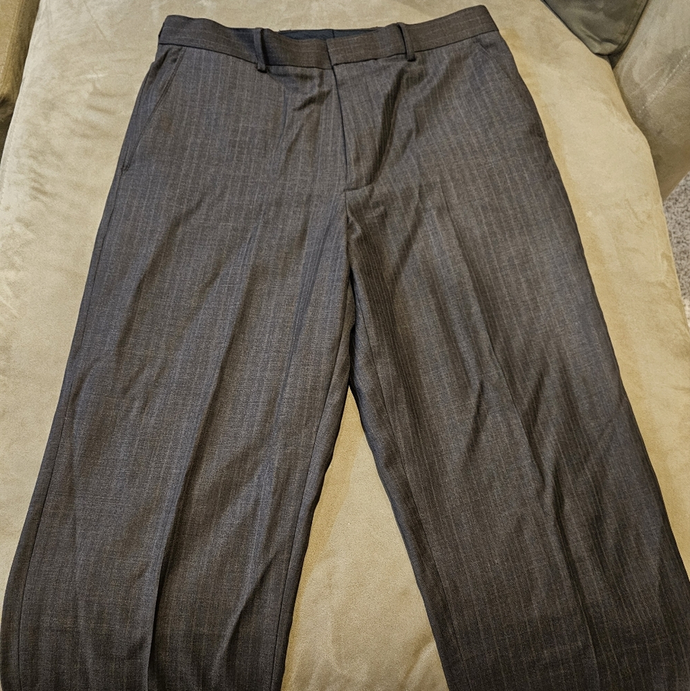 Used Men's brown dress pants size 33/32